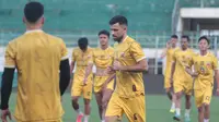 Kepedulian Bek Madura United asal Spanyol untuk Sepak Bola Indonesia: Kita Harus Bantu Pemain Muda Berkembang!